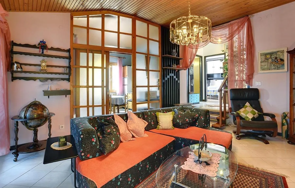 Holiday Home Silvana Pula 0*,